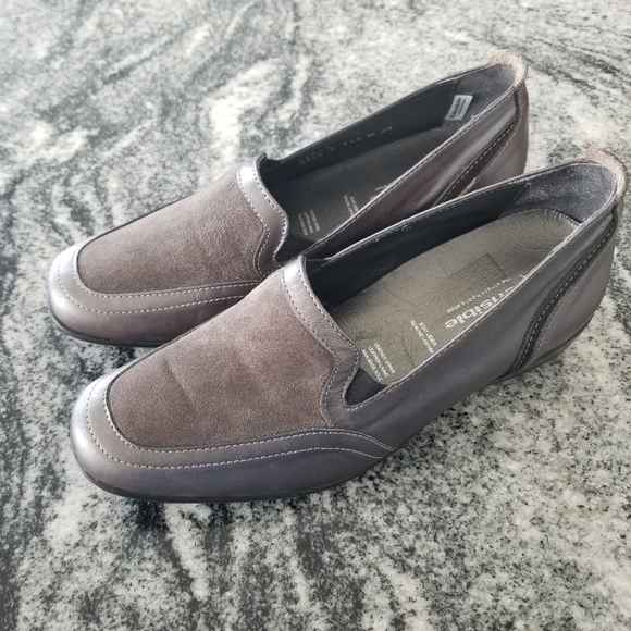 (7½) Xsensible shoes, Shimmery Silver and Gray - Picture 5 of 10